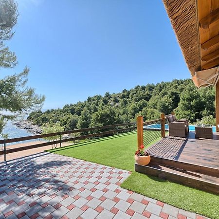 Kamp Lunga + Hotel Йезера Екстериор снимка
