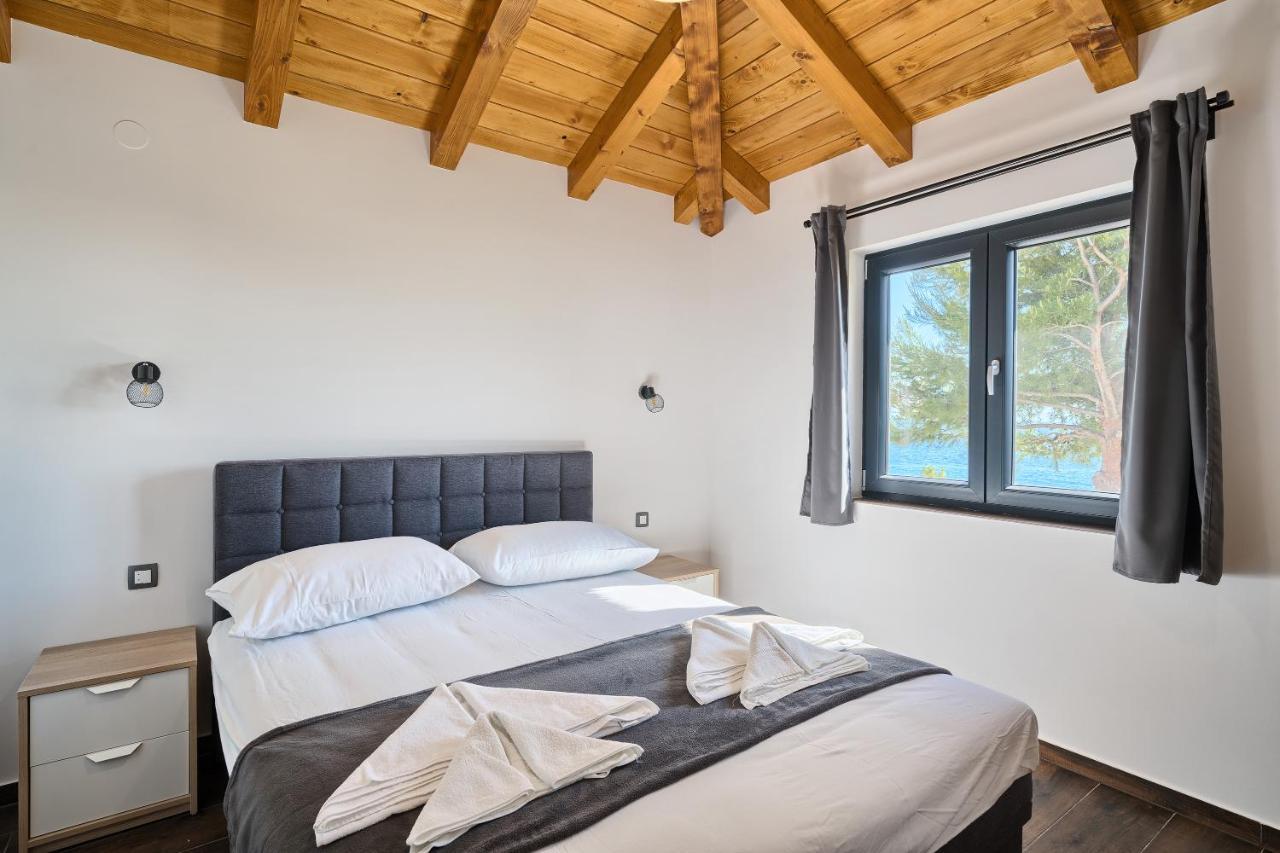 Kamp Lunga + Hotel Йезера Екстериор снимка
