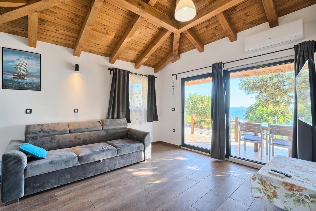 Kamp Lunga + Hotel Йезера Екстериор снимка