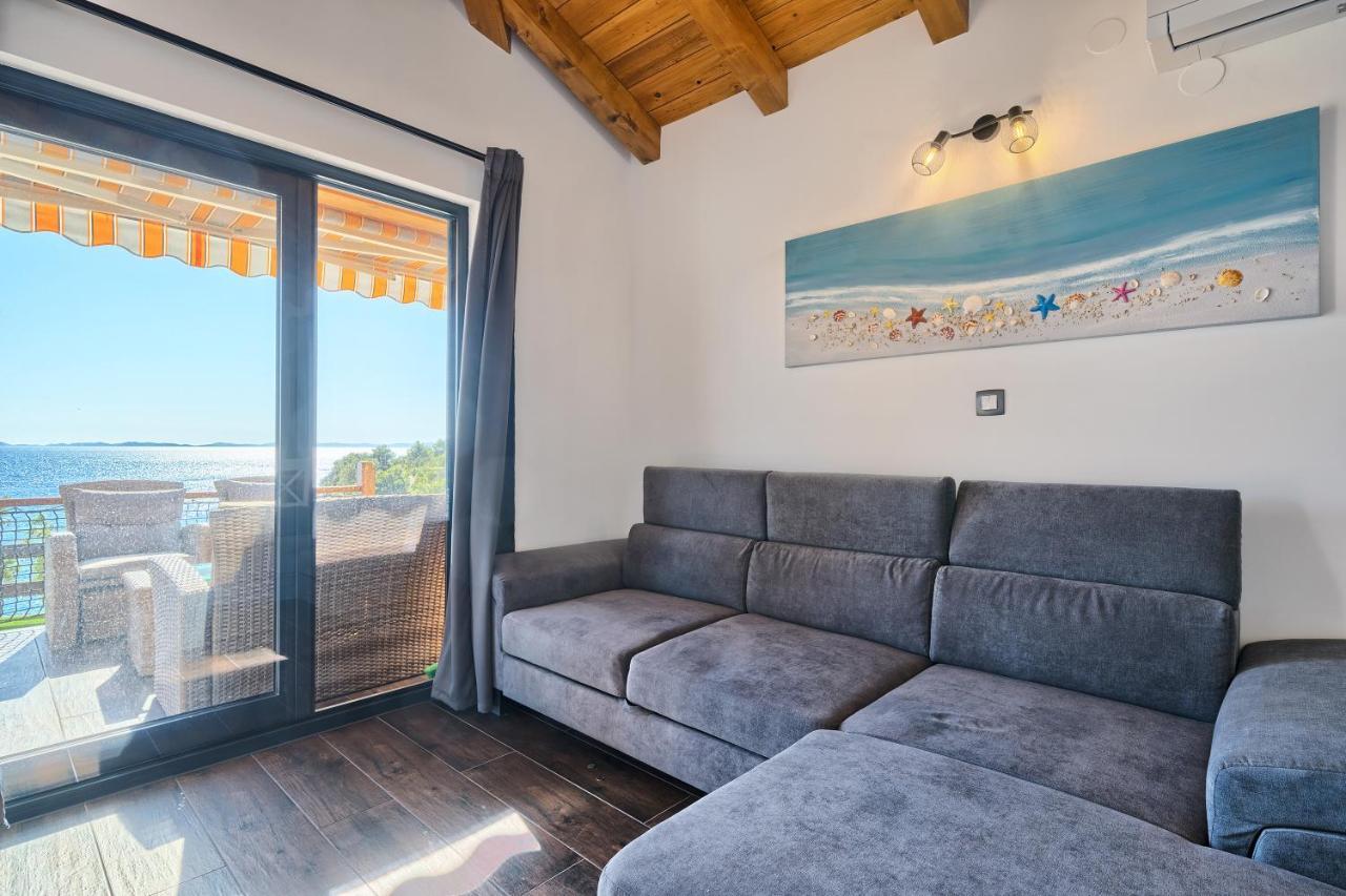 Kamp Lunga + Hotel Йезера Екстериор снимка